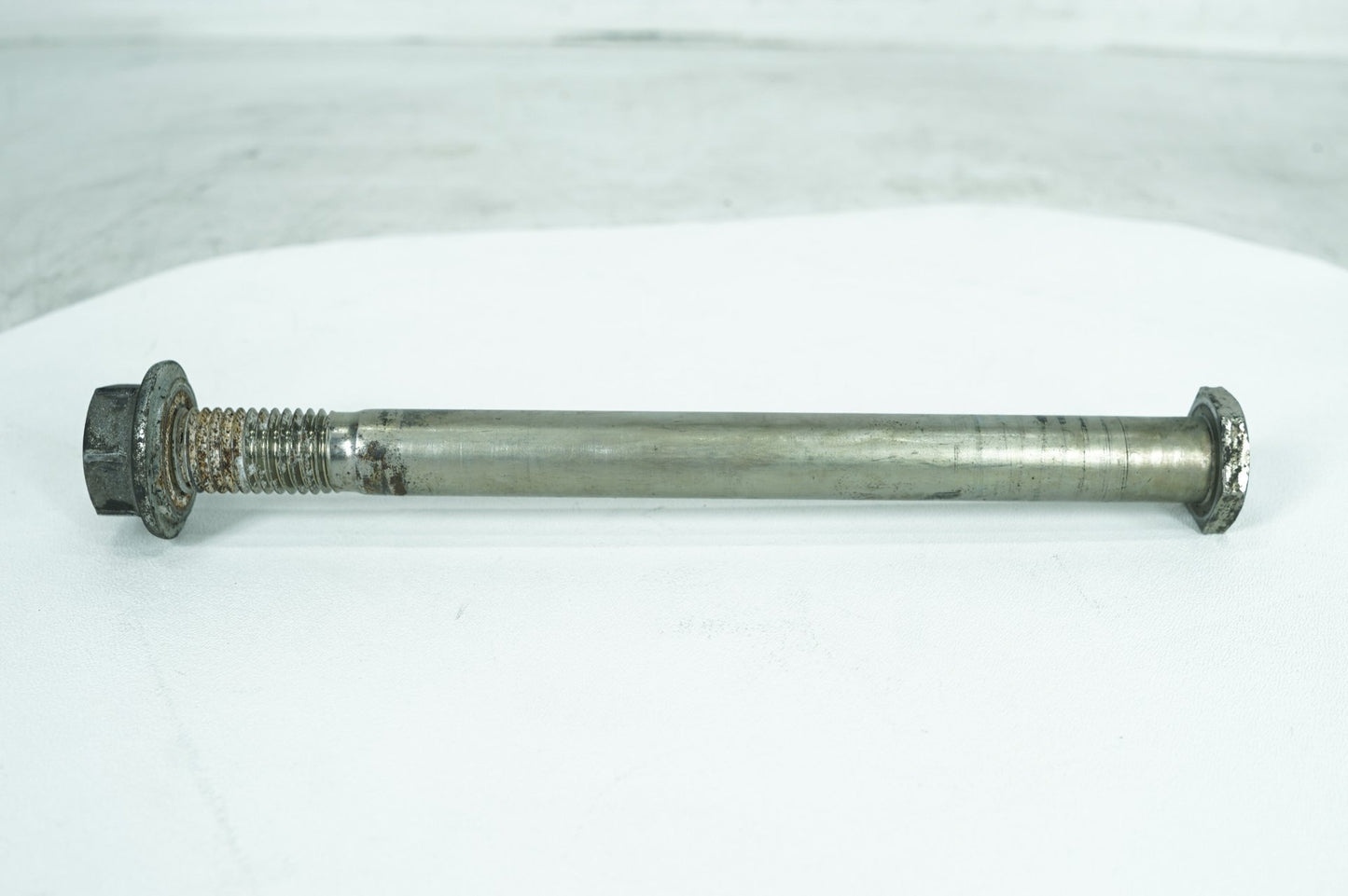 2007 - 2017 Harley-Davidson Dyna Switchback Rear Fork Swingarm Pivot Bolt Shaft 47641-06