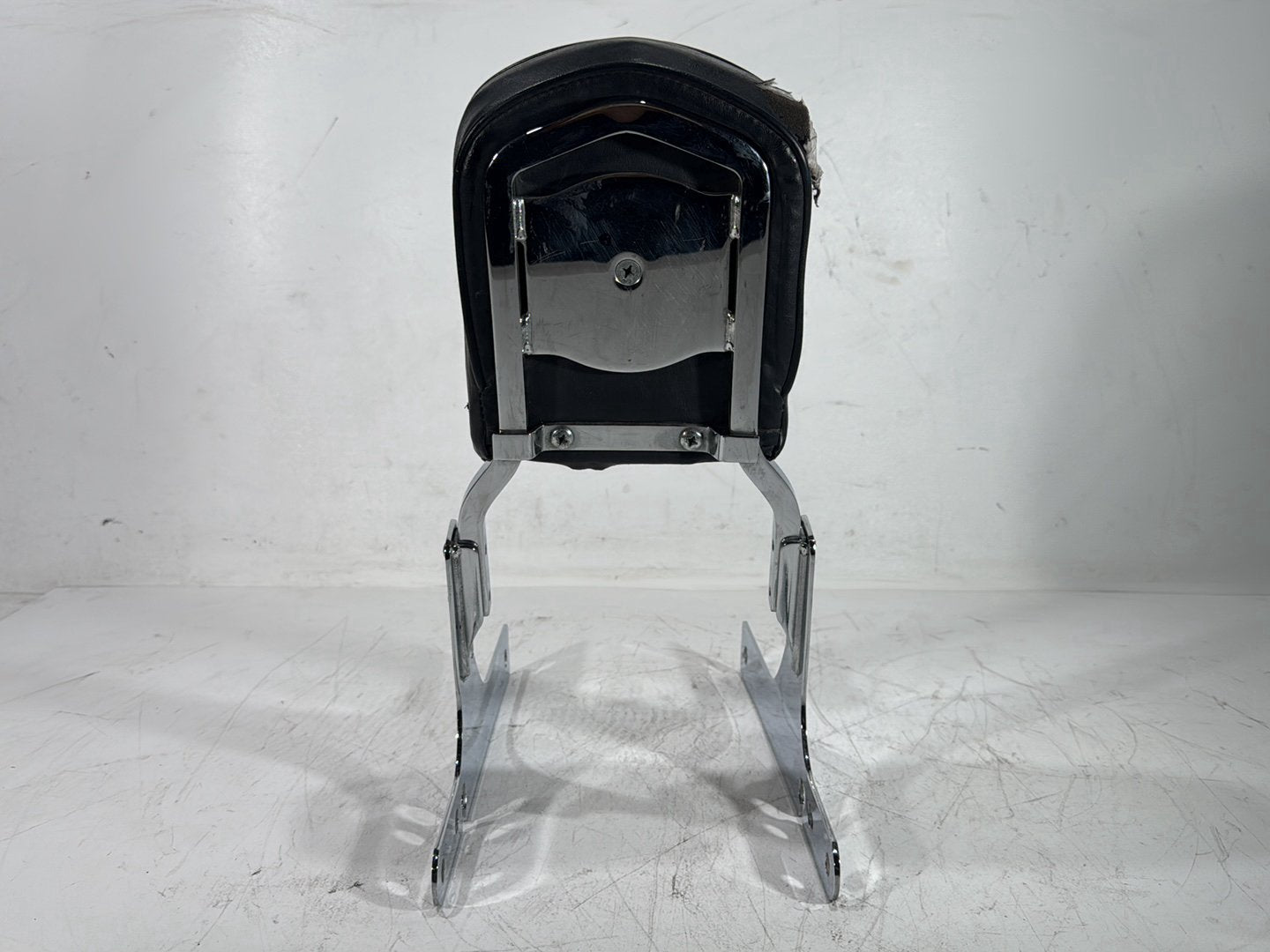 2003 Harley Dyna Wide Glide FXDWG OEM Rear Sissy Bar w/ Backrest Cushion Pad