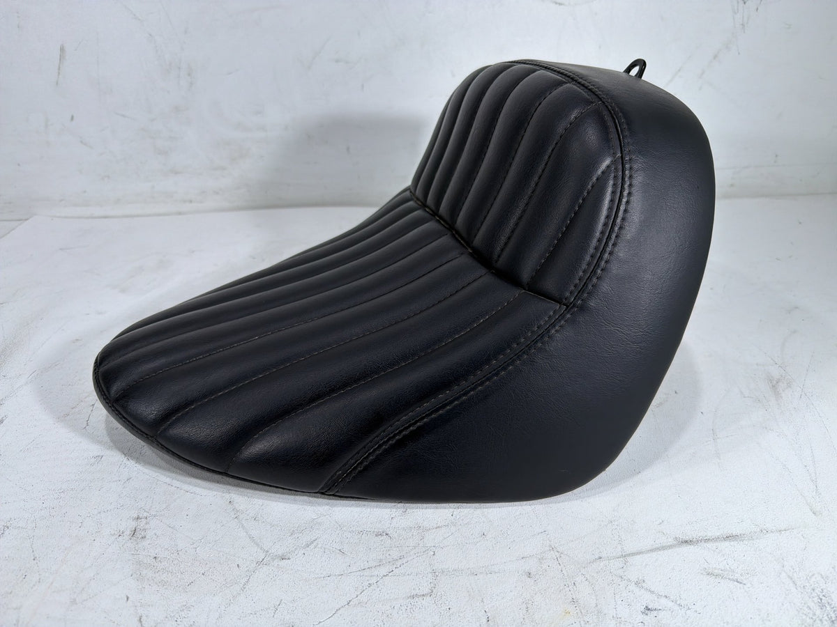 2020 Harley Softail Standard FXST OEM Rider Driver Solo Seat Pillion