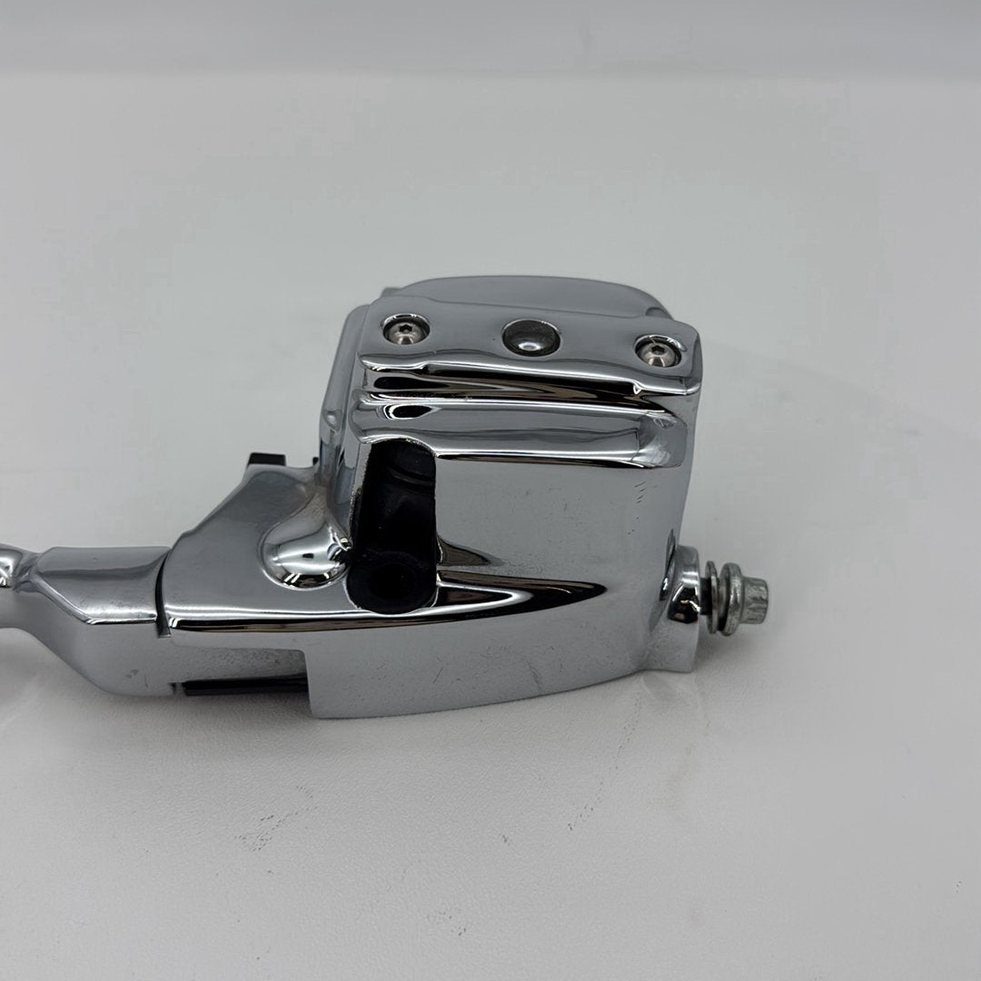 2007 - 2012 Harley-Davidson Touring Street Glide Front Right Brake Lever Master Cylinder  	45105-05A