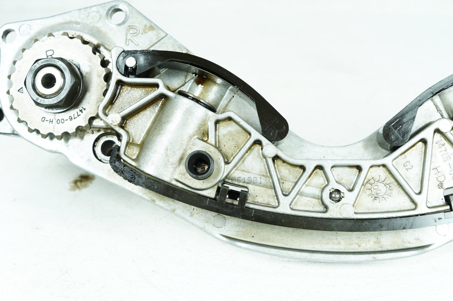 2000 - 2006 Harley-Davidson Softail Deuce Engine Motor Lower Timing Chain Guide 14715-00
