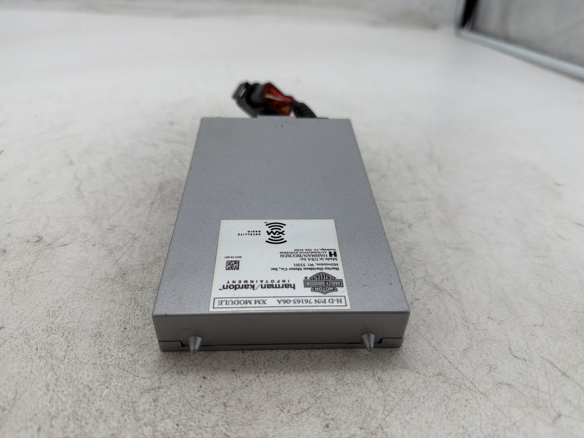 07 Harley Electra Touring CVO Eagle OEM XM Harman Kardon Radio Module 76165-06A