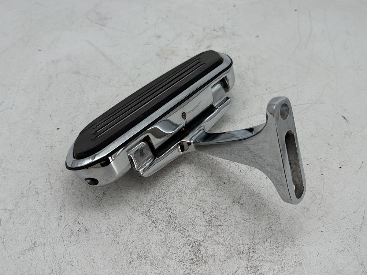 2006 Harley Street Glide Touring FLHXI OEM 1 Passenger Floorboard Foot Rest