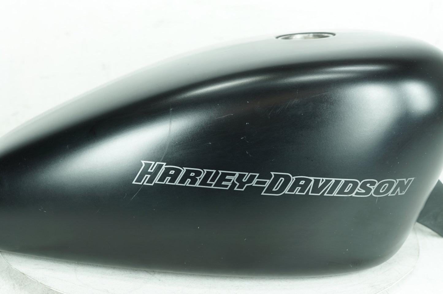 2004 - 2022 Harley-Davidson Sportster Iron 883 Fuel Gas Tank Gasoline Reservoir   61405-07