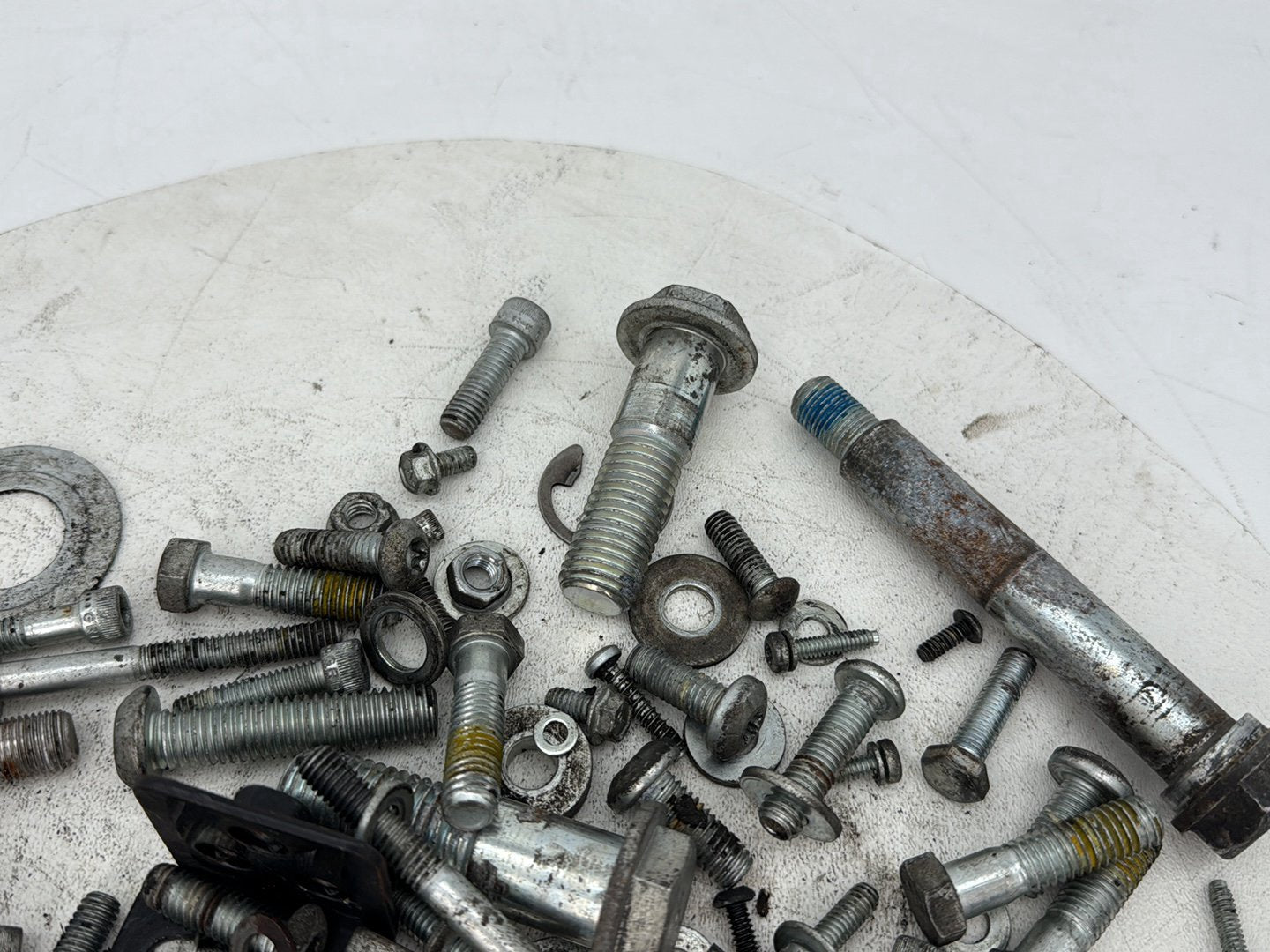 2009 Harley Sportster 883 Low XL883L OEM Hardware Bolts Nuts & Brackets