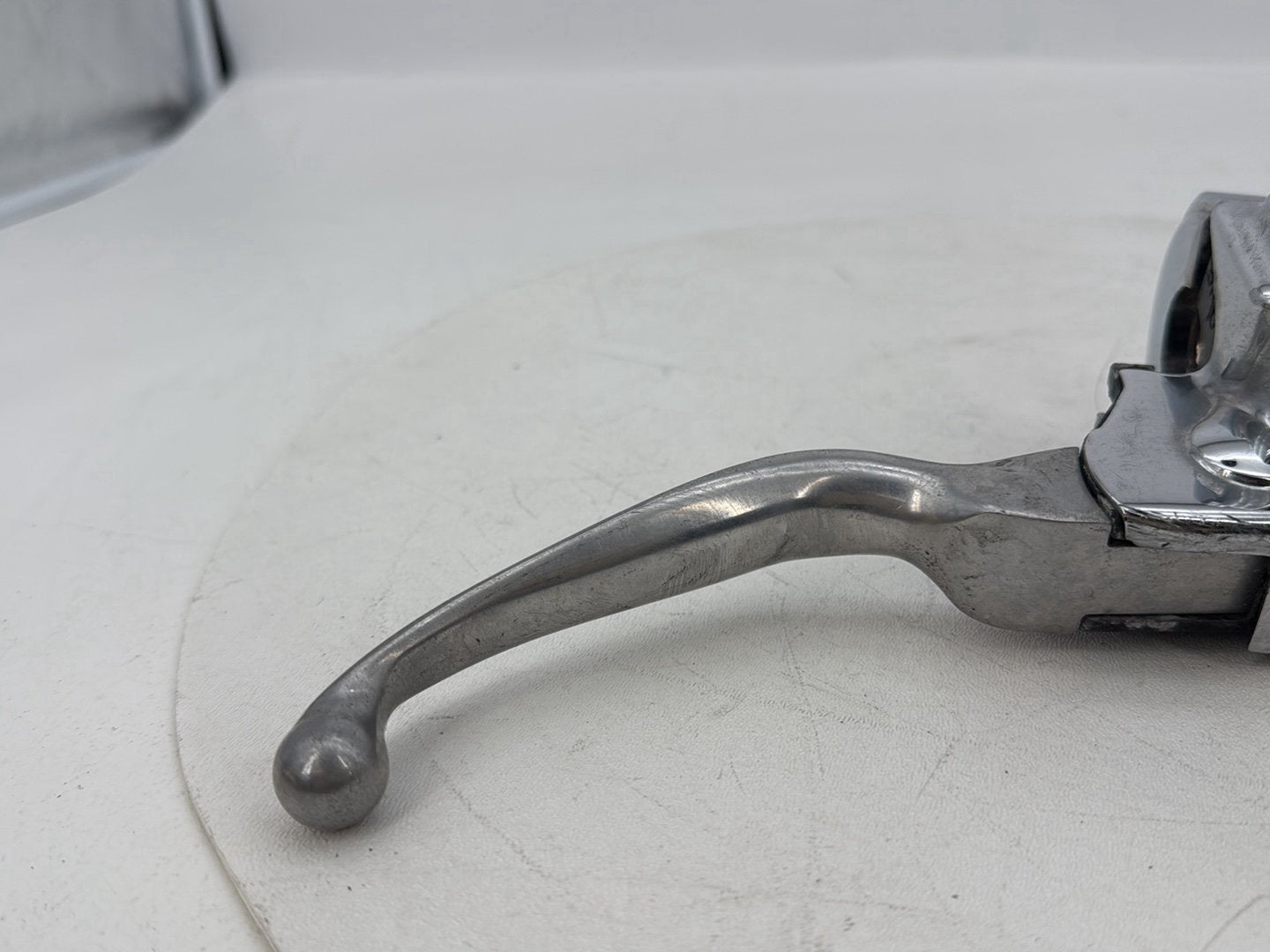 2007 - 2012 Harley-Davidson Dyna Super Glide Front Right Brake Lever Master Cylinder 45019-08A