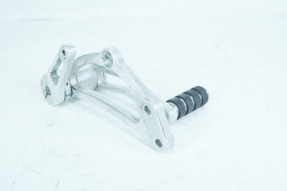 1999 - 2006 Harley-Davidson Dyna Super Glide T-Sport Left Driver Foot Controls Peg Rest 50643-82