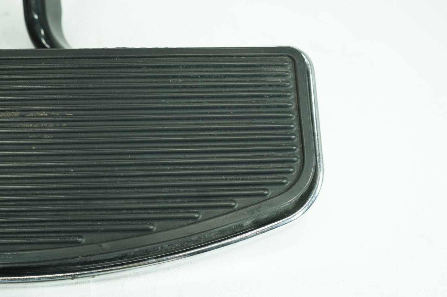 2007 - 2011 Harley-Davidson Touring Road King Classic Left Right Driver & Pass Floorboard Foot Rest 50621-06