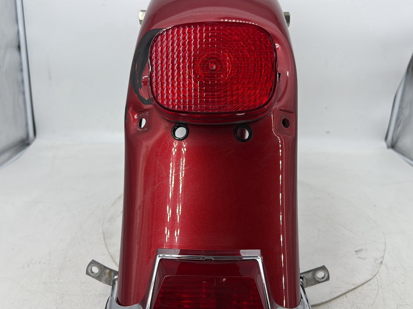 1999 - 2006 Harley-Davidson Touring Electra Glide Ultra Rear Wheel Fender Taillight Brake Lamp 59579-01B