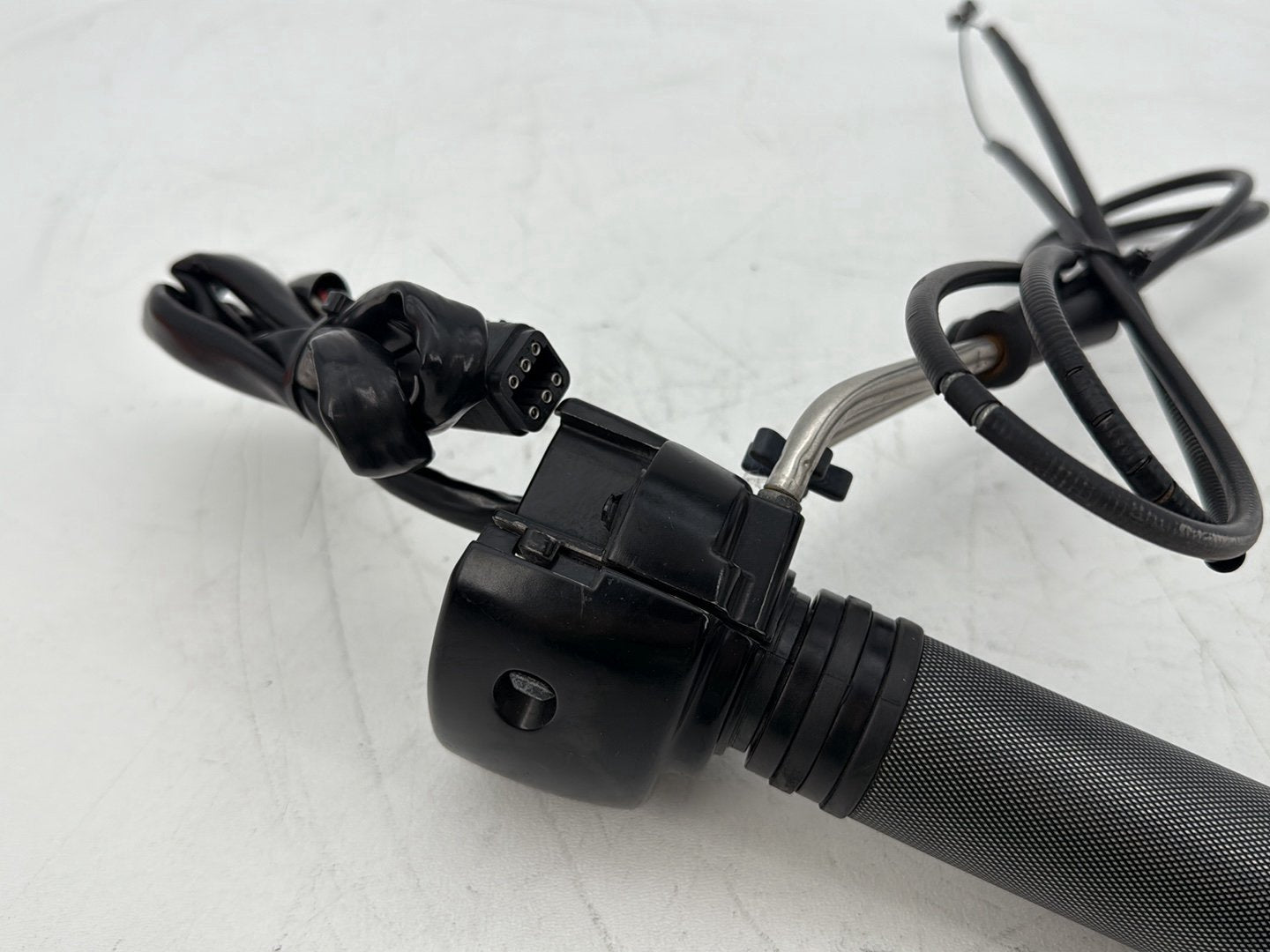 2004 - 2013 Harley-Davidson Sportster 1200 Custom Right Engine Start Kill Switches Controls 71589-96B