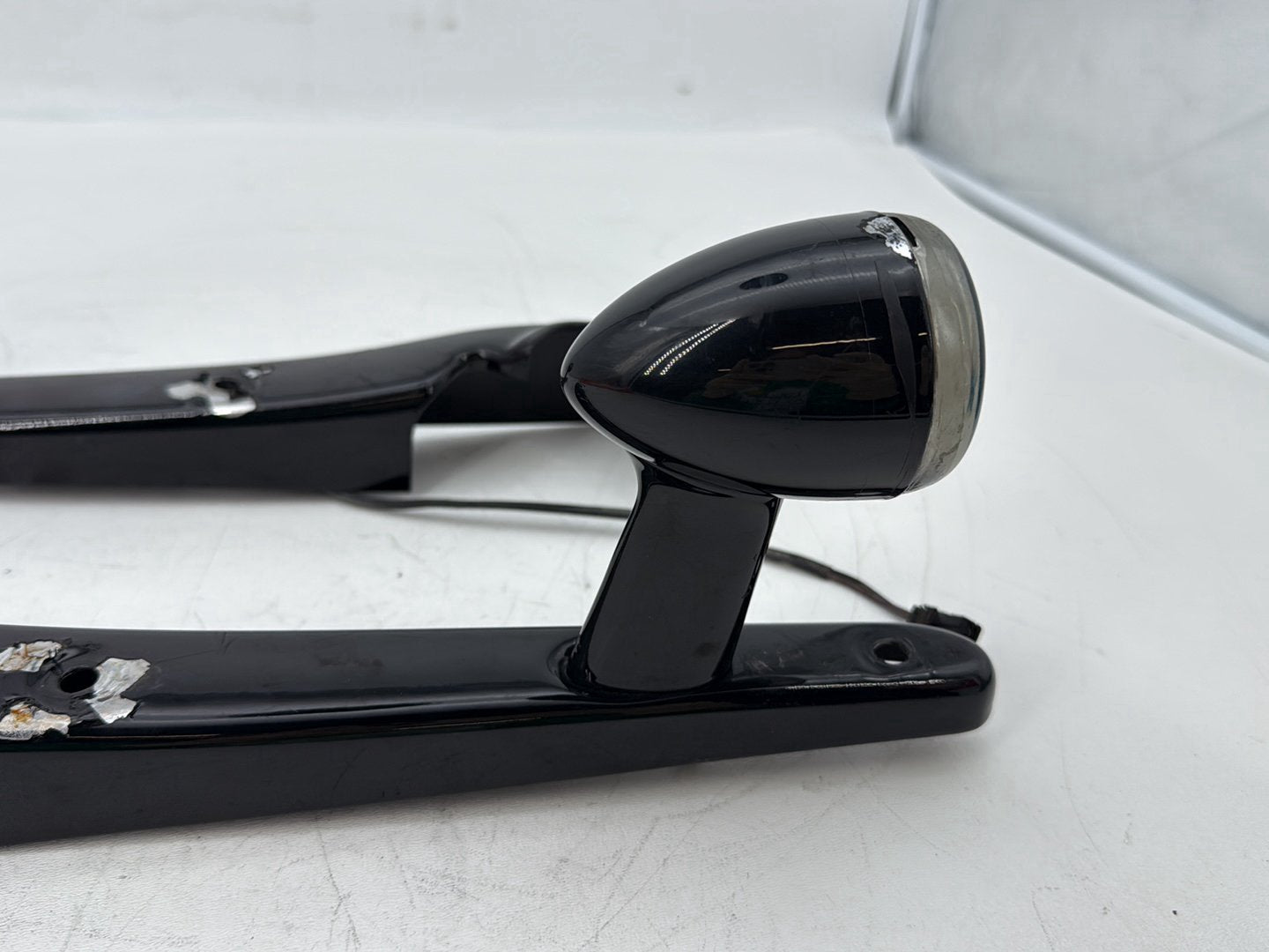 2004 - 2013 Harley-Davidson Sportster 1200 Custom Rear Left Right Fender Struts Bracket & Turn Signal  59902-04