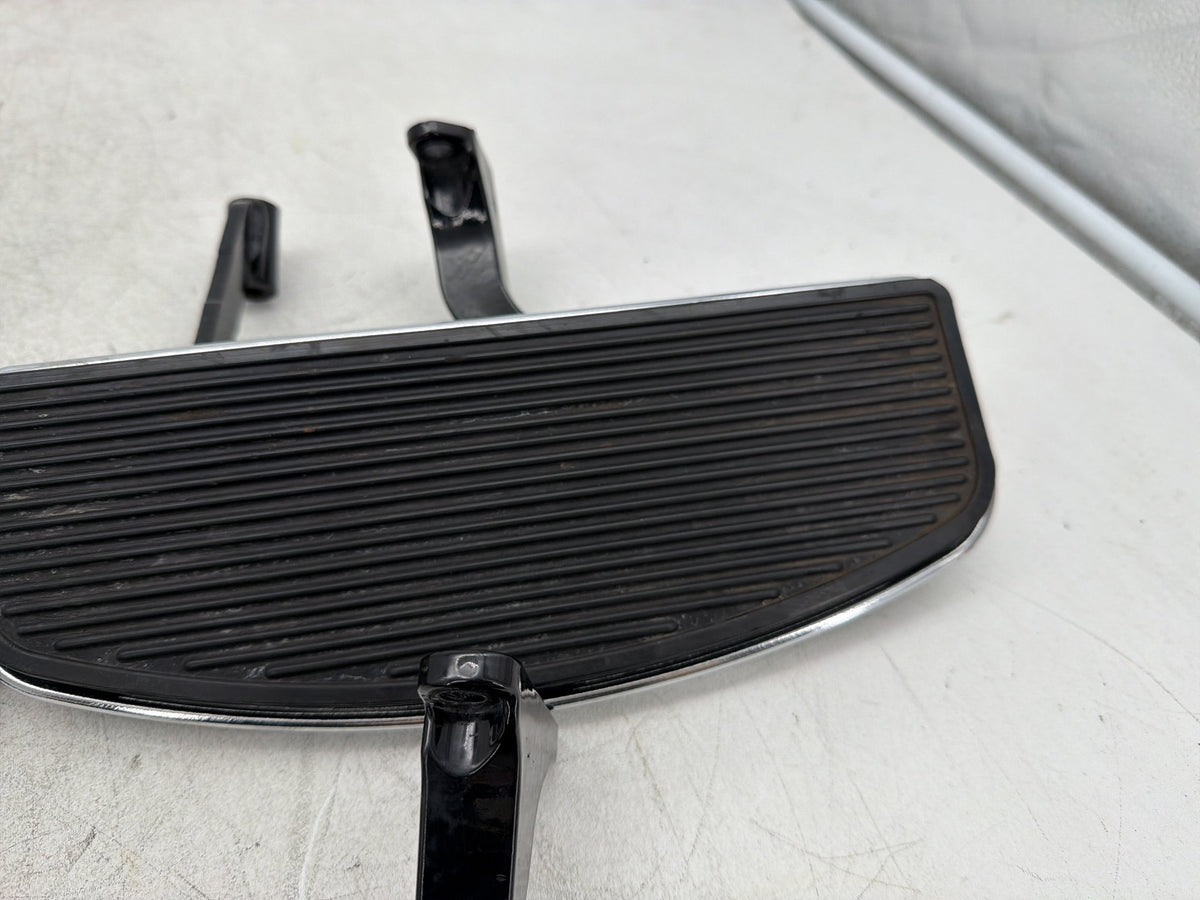 2011 Harley Electra Glide Touring Ultra OEM Left Right Driver & Pass Floorboard Foot Rest