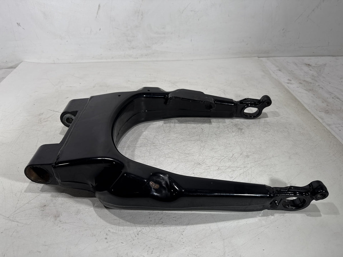 2010 Harley Road King Touring Police OEM Rear Fork Swingarm Swing Arm