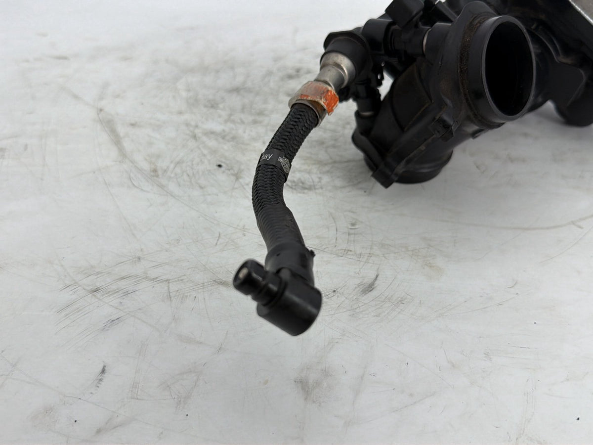 2019 Harley Touring FLHT Electra Glide OEM Engine Intake Manifold Throttle Body