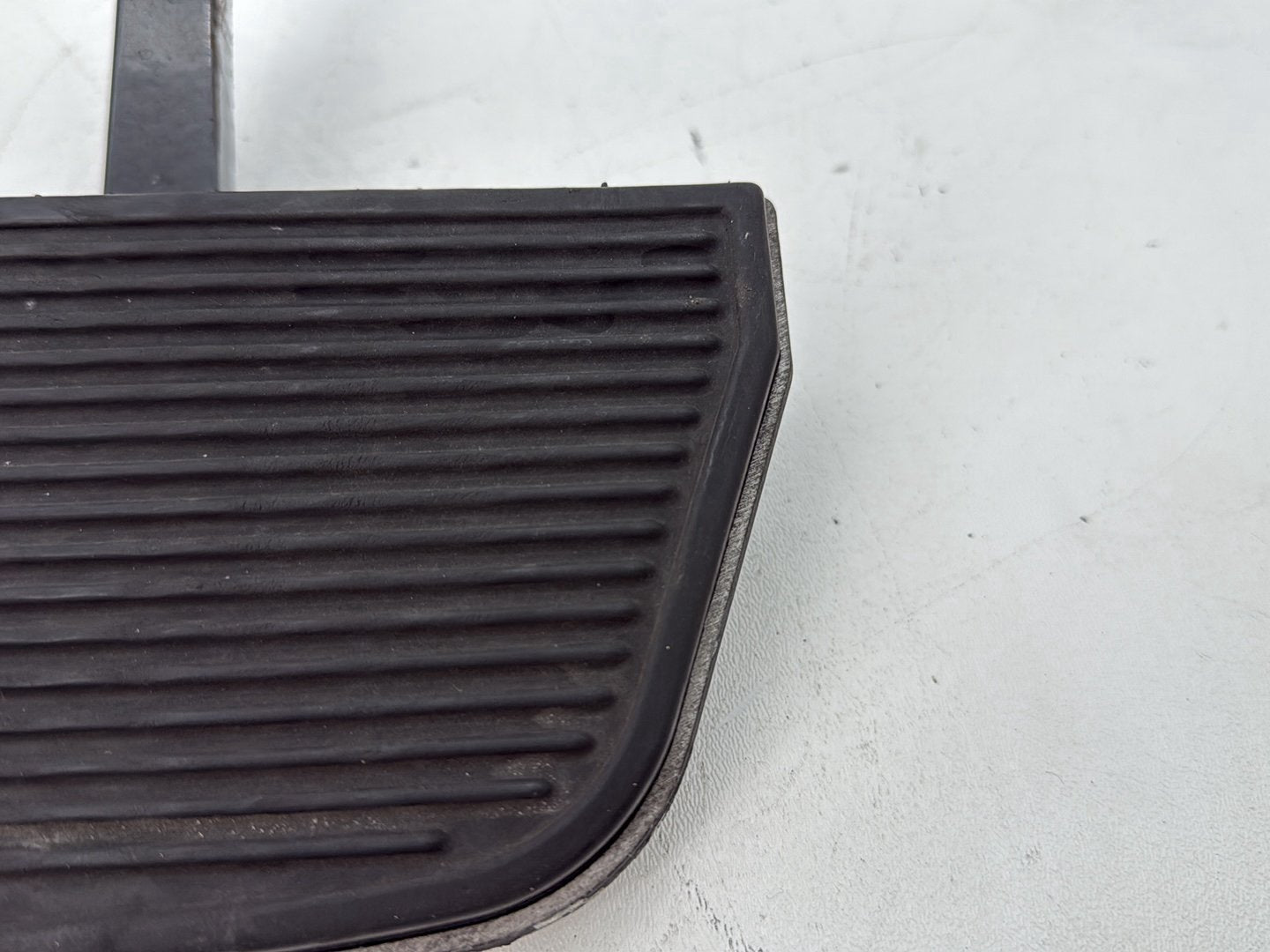 2008 Harley Road King Touring FLHR OEM 1 Passenger Floorboard Foot Rest