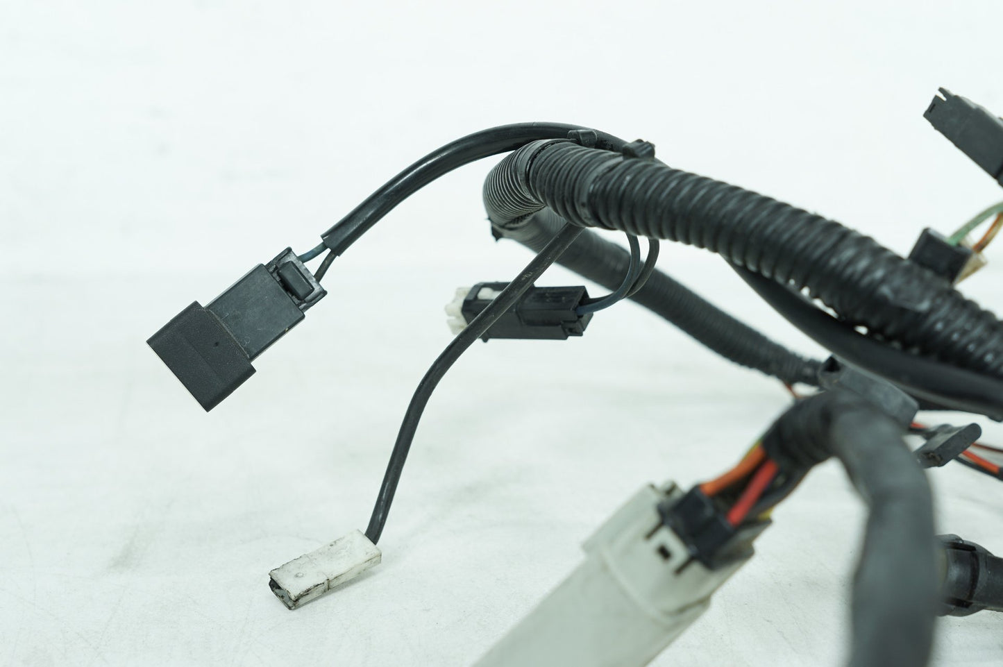 2007 - 2011 Harley-Davidson Touring Street Glide Front Sub Wiring Harness Loom Interconnect 70232-10