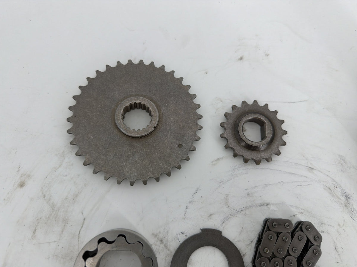 16 Harley Touring FLHXS Street Engine Motor Cam Support Camshaft Plate Oil Pump