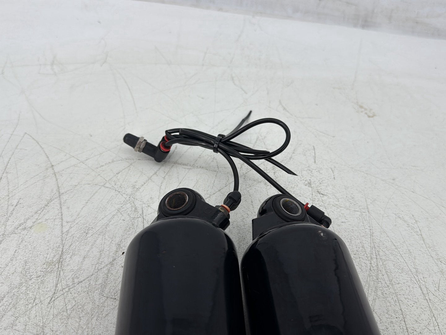 2016 Harley Road King Touring FLHR OEM Rear Left Right Shock Absorbers