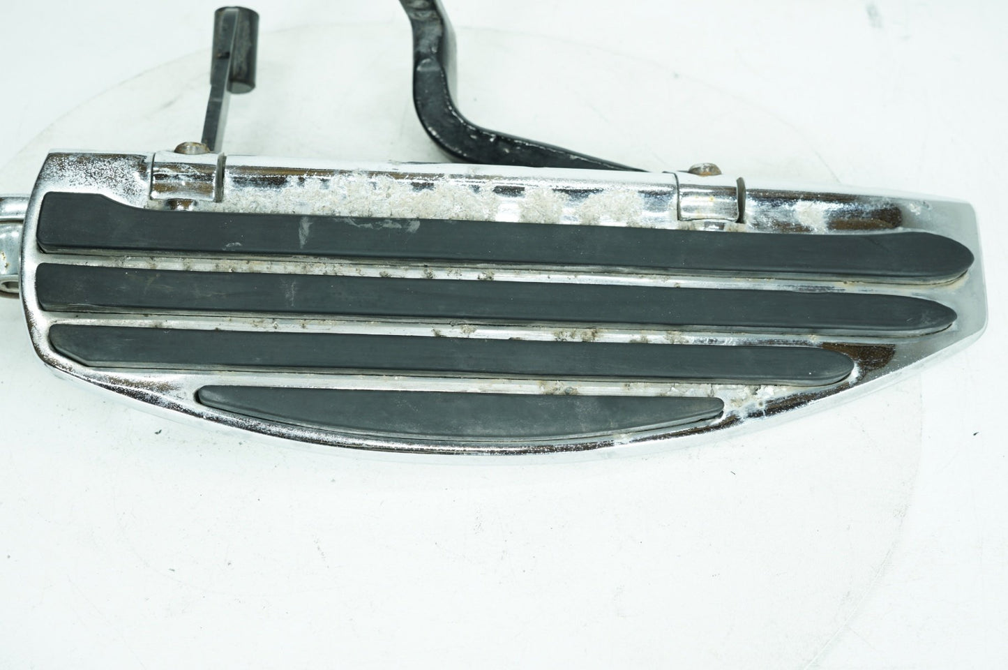 1999 - 2006 Harley-Davidson Touring Electra Glide Classic Left Driver 1 Floorboard Foot Rest 47365-83C
