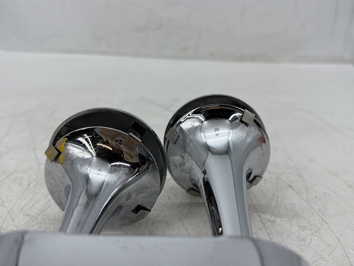 2005 Harley Electra Glide Touring Ultra FLHTCUI OEM Signal Horn Klaxon Beep