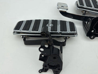 2007 Harley Softail Heritage Classic FLSTC OEM Left Right Driver Floorboard Foot Rest