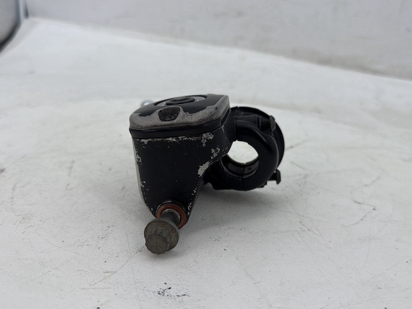 2006 Harley Dyna Super Glide Custom FXDCI OEM Front Right Brake Lever Master Cylinder