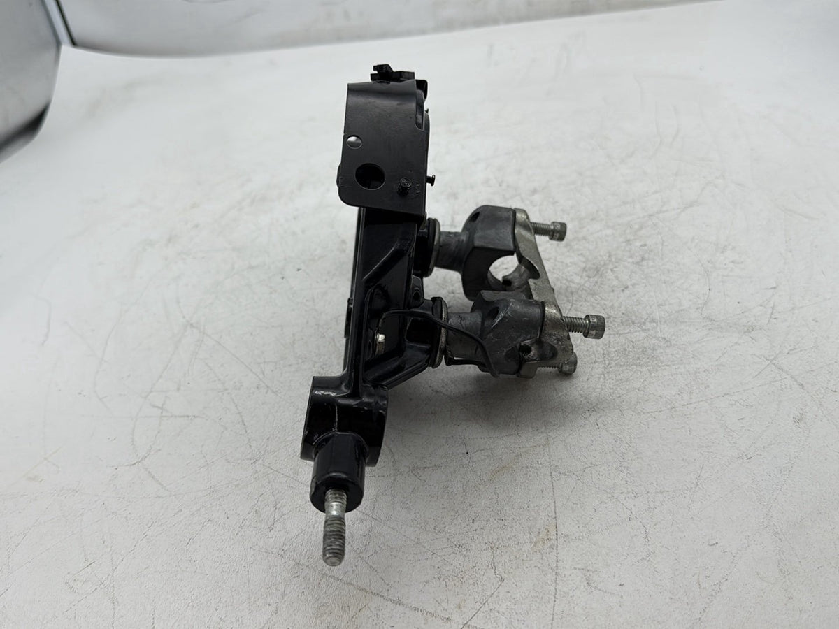 2009 Harley Road King Touring Police OEM Front Fork Upper Triple Tree Clamps