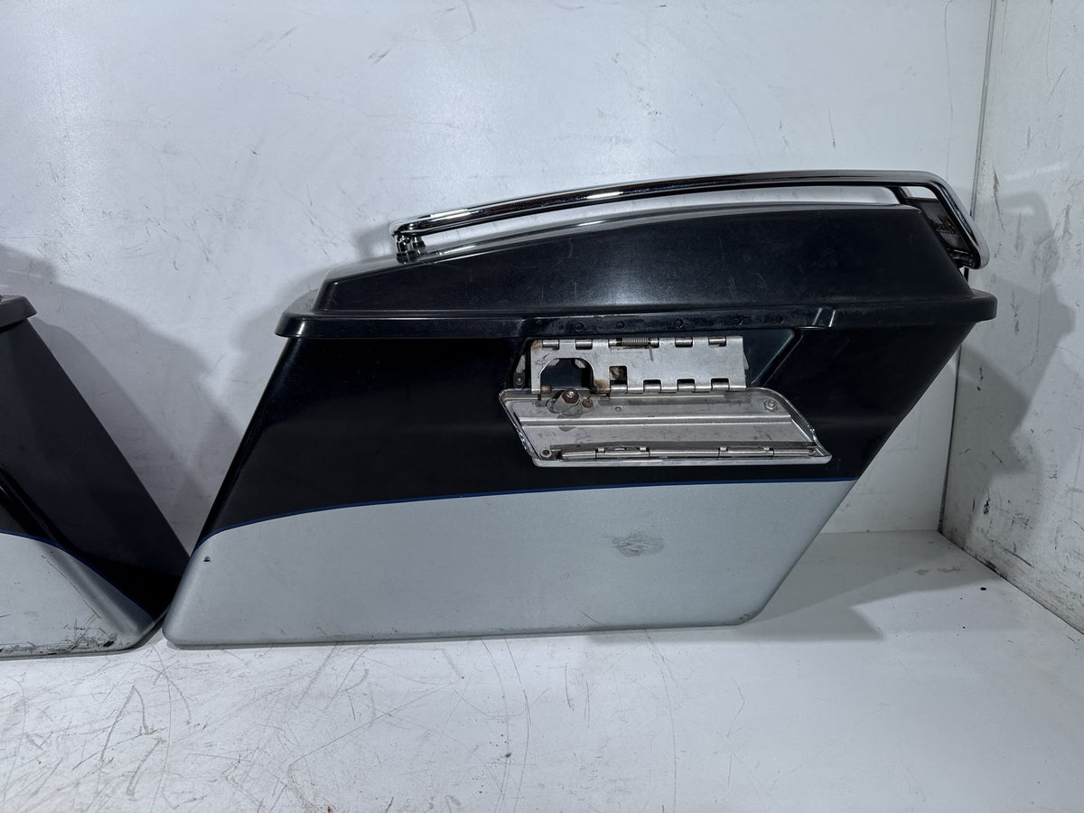 2012 Harley Electra Glide Touring Ultra OEM Left Right Saddlebags Luggage NOKey