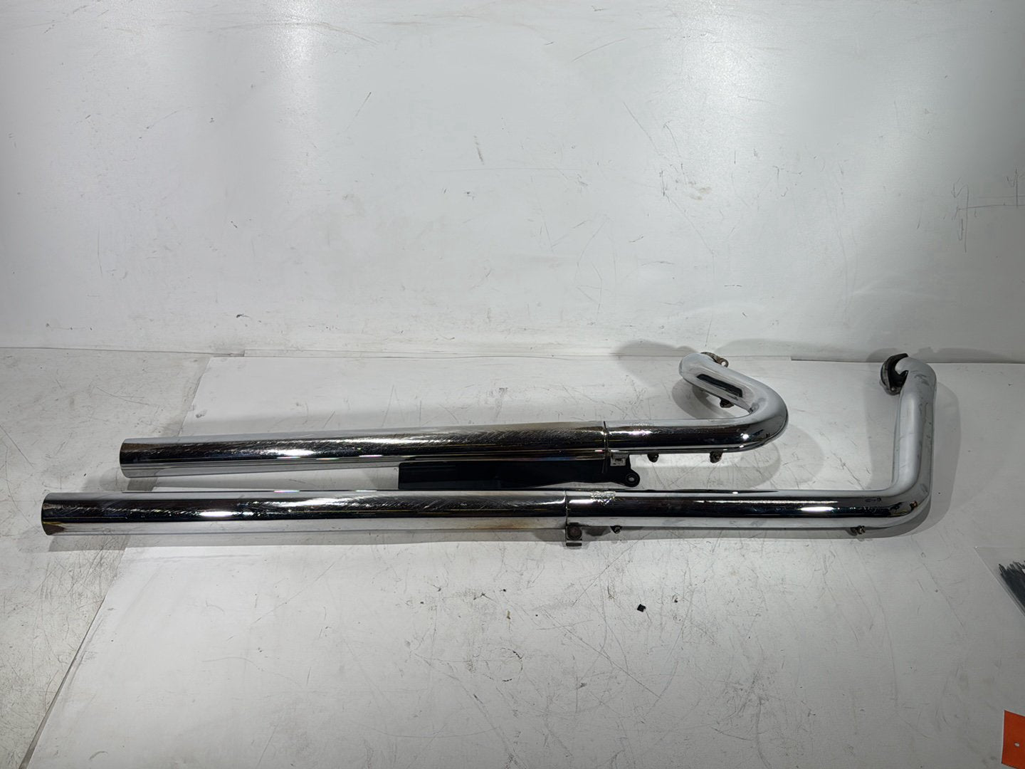 2003 Harley Dyna Wide Glide FXDWG OEM Exhaust Header Pipes Muffler Vance & Hines