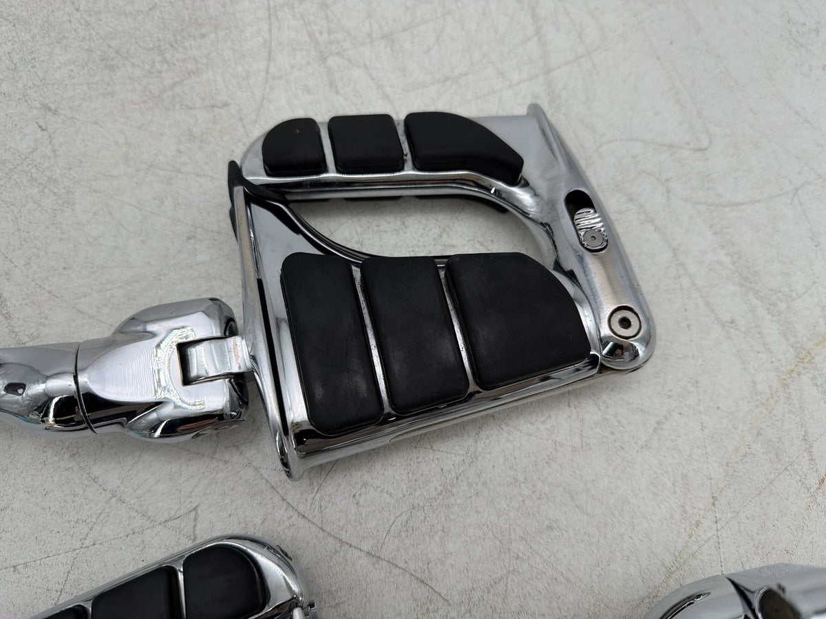09 Harley Electra Glide Touring CVO Front Right Left Highway Foot Pegs Kuryakyn