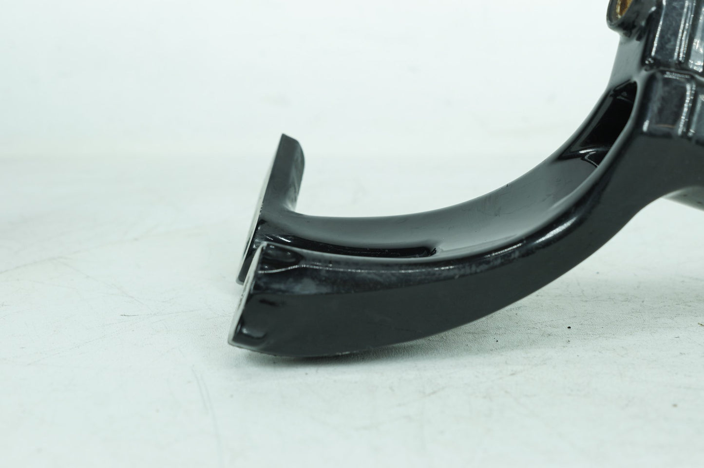 2018 - 2024 Harley-Davidson Softail Sport Glide Left Foot Rest Support Bracket Peg 33600134