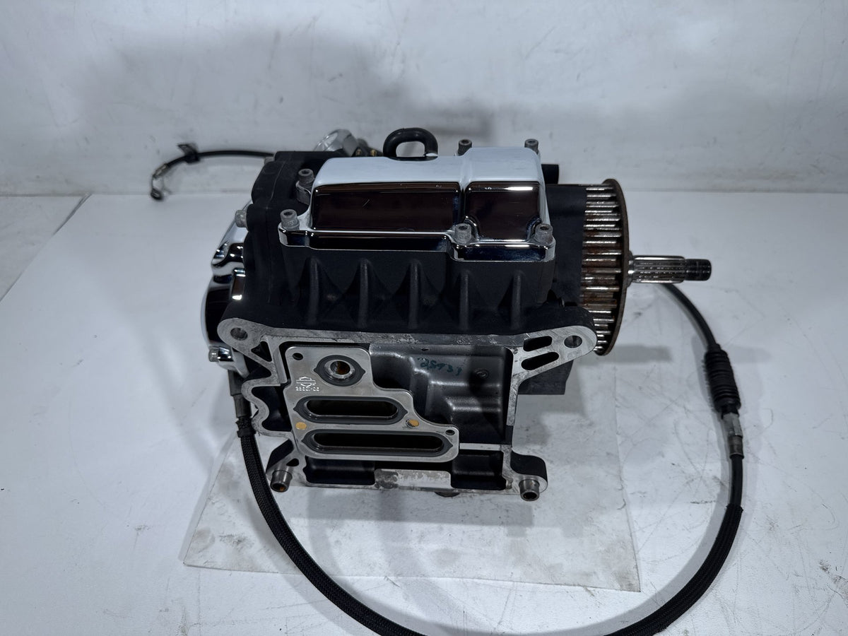 2011 Harley Road King Touring FLHR OEM 6 Speed Transmission Gearbox