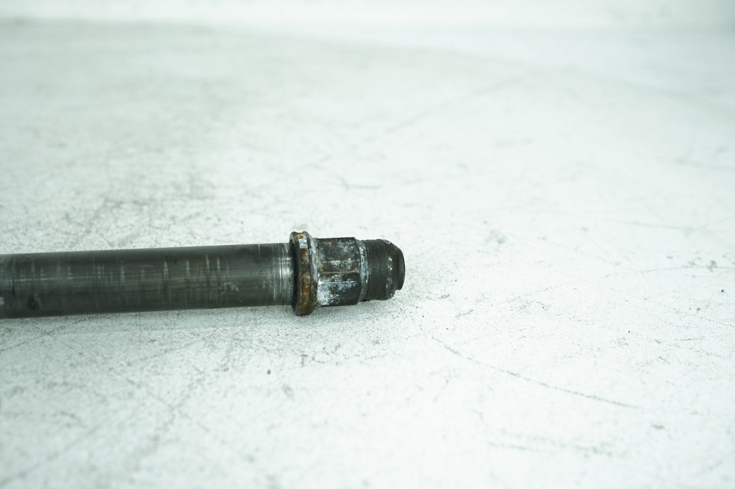 1999 - 2006 Harley-Davidson Touring Electra Glide Ultra Rear Fork Swingarm Pivot Bolt Shaft 47492-89A