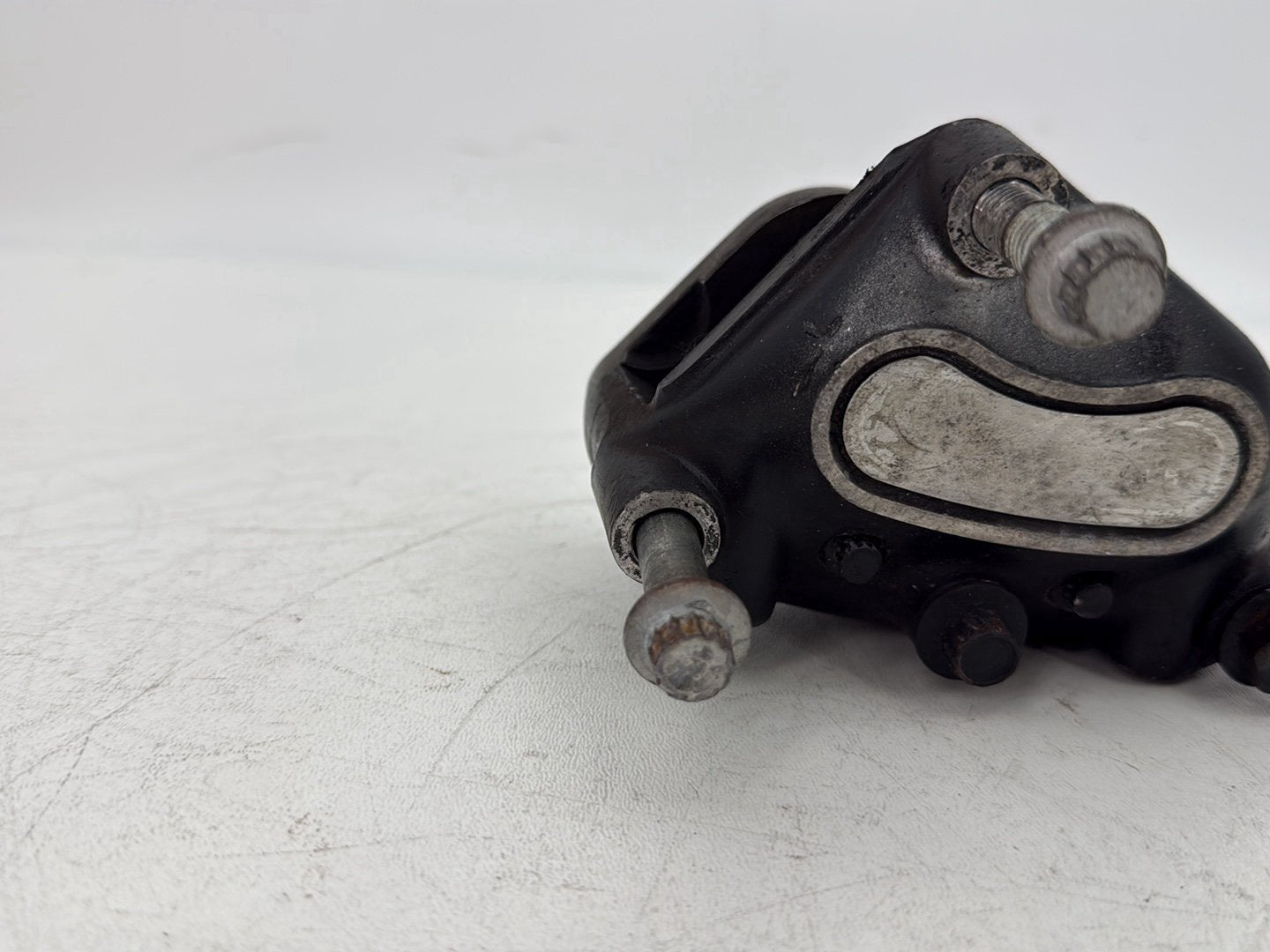 2006 Harley Touring FLHRI Road King OEM Front Right 1 Brake Caliper