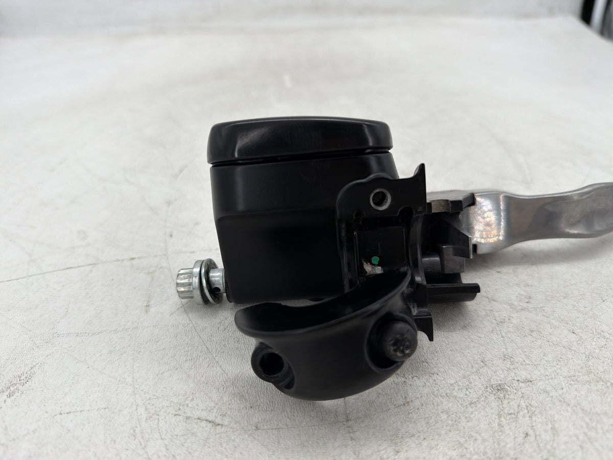 17 Harley Dyna Street Bob OEM Front Right Brake Lever Master Cylinder 9/16" bore