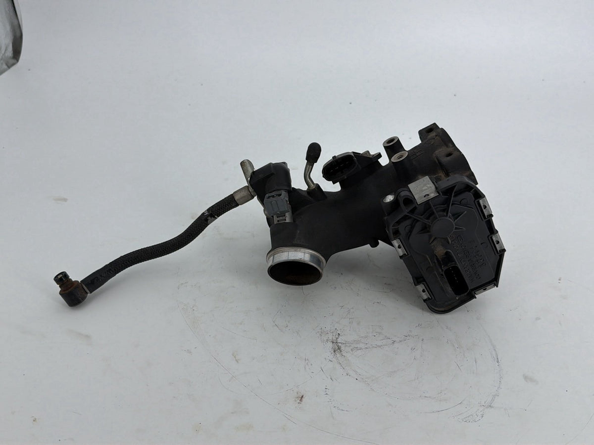 2013 Harley Touring FLHTK Glide Ultra OEM Engine Intake Manifold Throttle Body