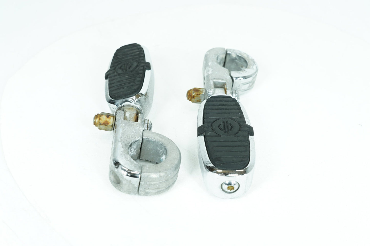 1999 - 2006 Harley-Davidson Touring Road King Front Right Left Highway Foot Pegs 50576-05