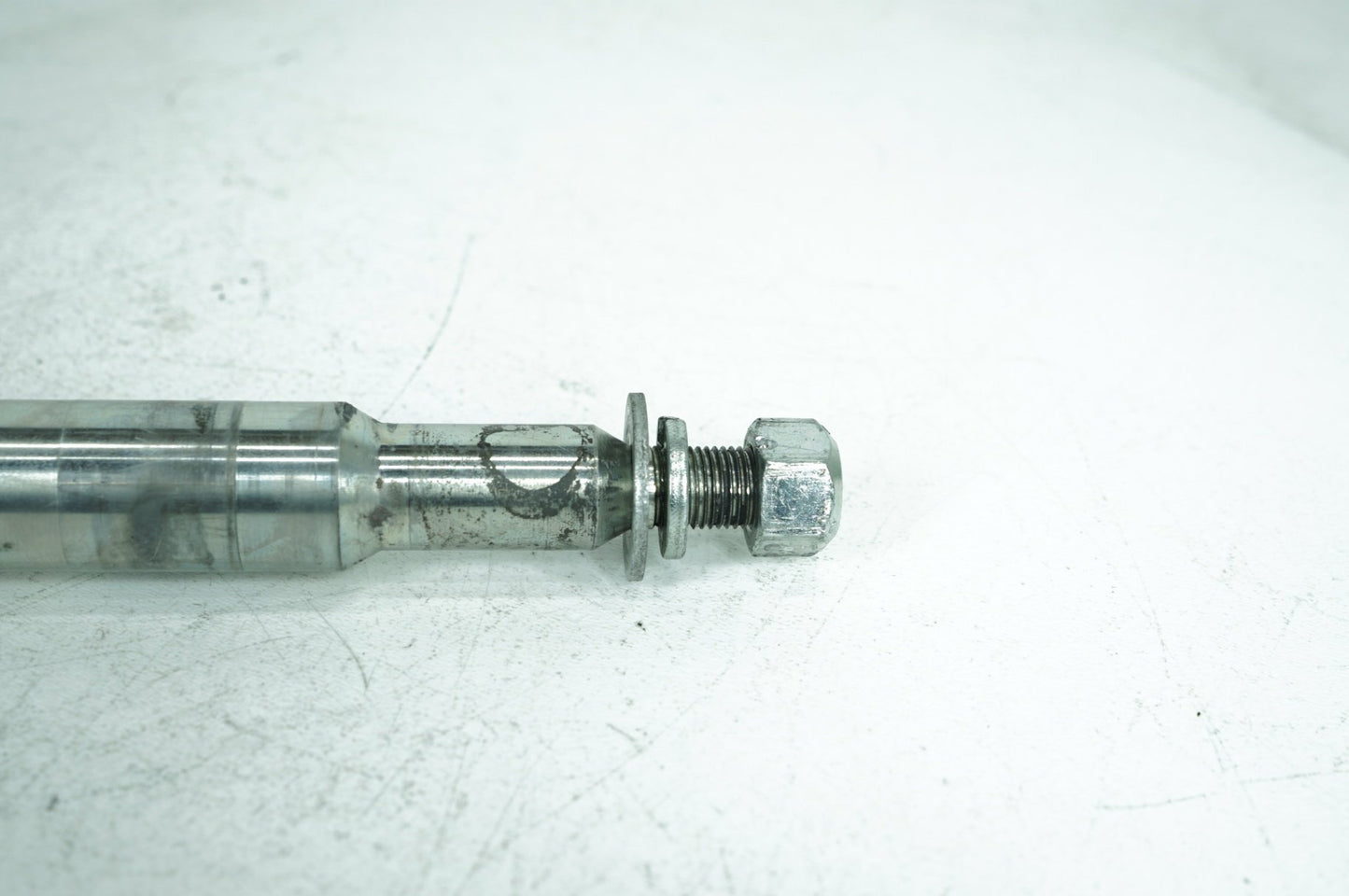 1999 - 2006 Harley-Davidson Touring Road King Classic Front Wheel Axle Bolt Shaft 43364-00