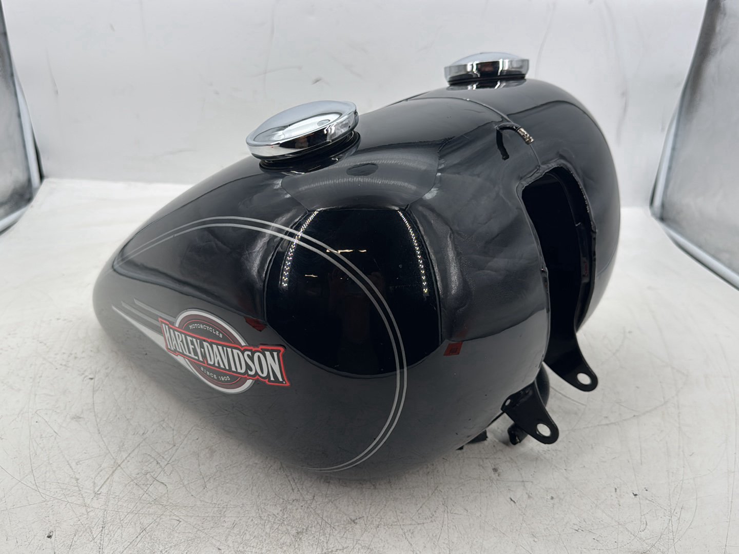 2007 Harley Softail Heritage Classic FLSTC OEM Fuel Gas Tank Gasoline Reservoir
