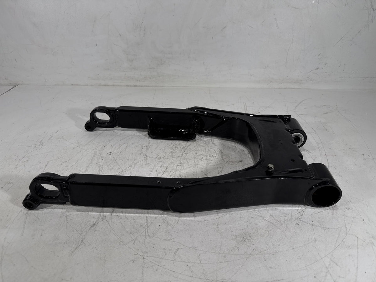 2007 Harley Electra Touring CVO Screamin Eagle OEM Rear Fork Swingarm Swing Arm