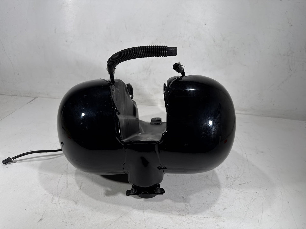 02 Harley Electra Glide Touring Fuel Gas Tank Gasoline Reservoir & Pump Sending