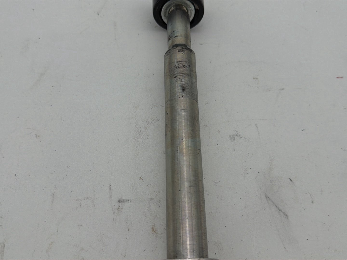 2008 Harley Dyna Fat Bob FXDF OEM Front Wheel Axle Bolt Shaft