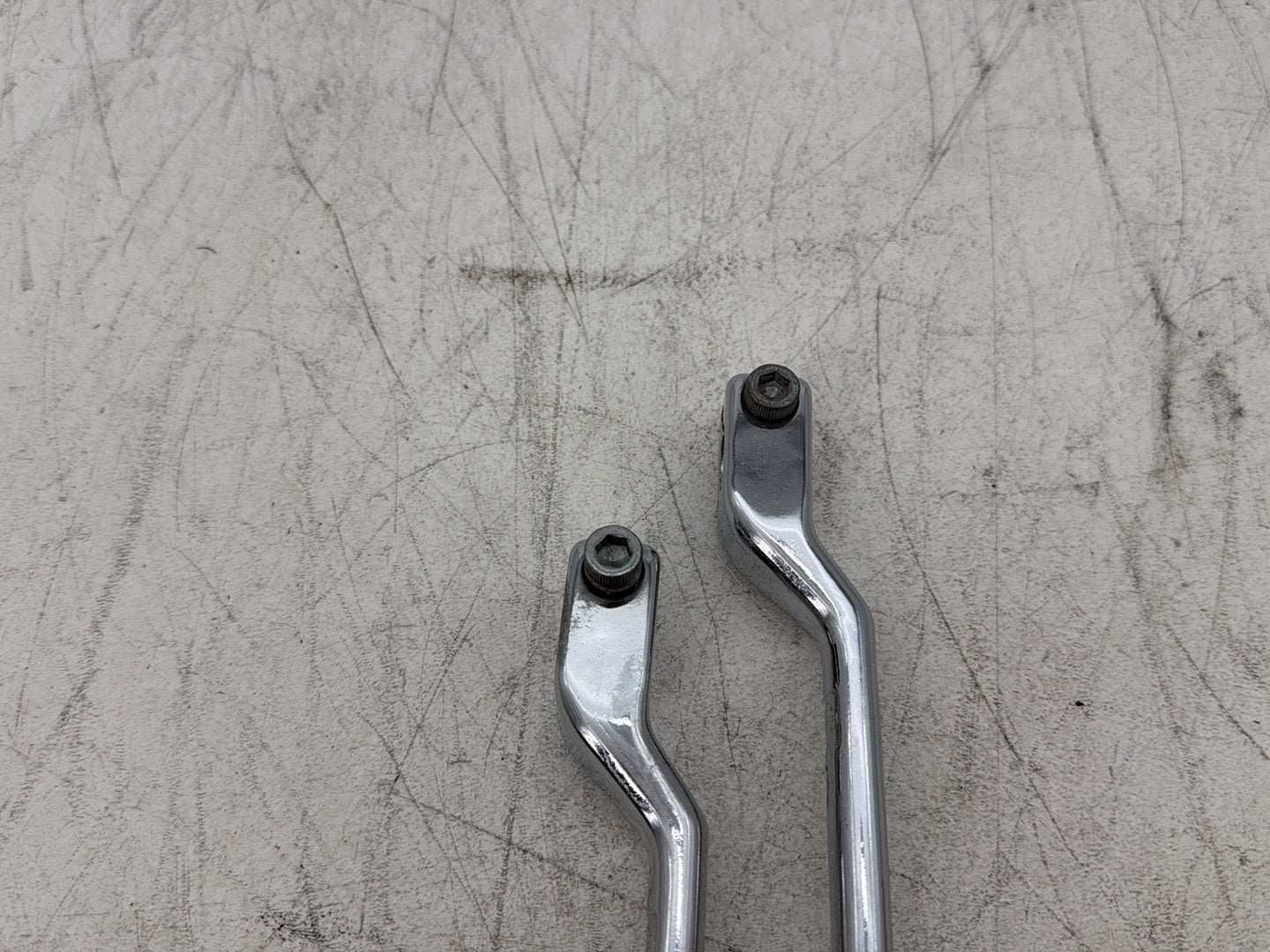 2007 Harley Electra Glide Touring Ultra OEM Gear Shifter Lever Pedal Pedals