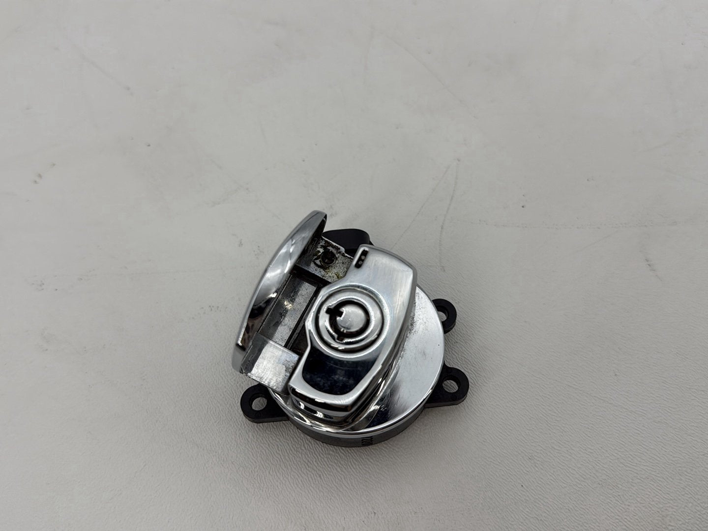 2007 - 2017 Harley-Davidson Dyna Wide Glide Ignition Switch Cylinder Barrel Lockset NOKey  	71430-12