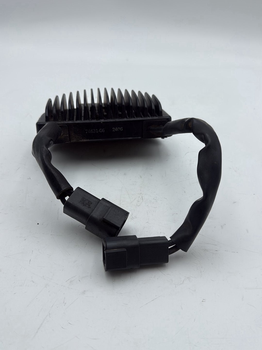 2007 - 2012 Harley-Davidson Dyna Street Bob Voltage Regulator Rectifier   	74631-06