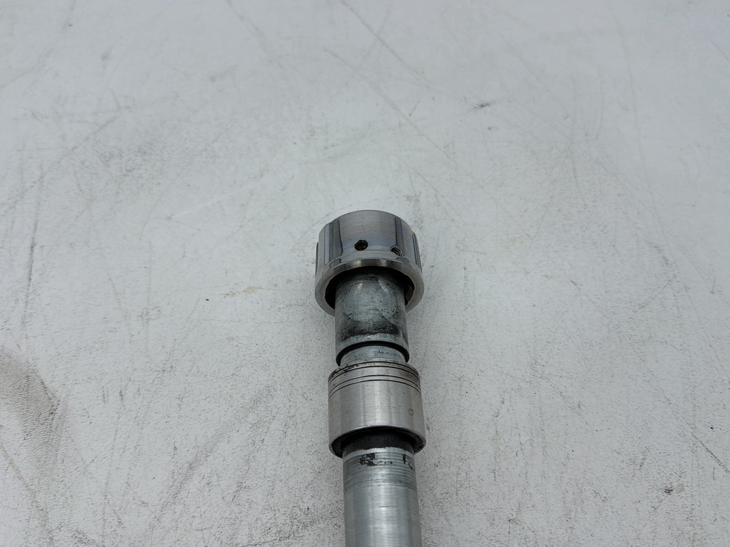 2017 Harley Road Glide Touring FLTRXS OEM Front Wheel Axle Bolt Shaft 41547-07A