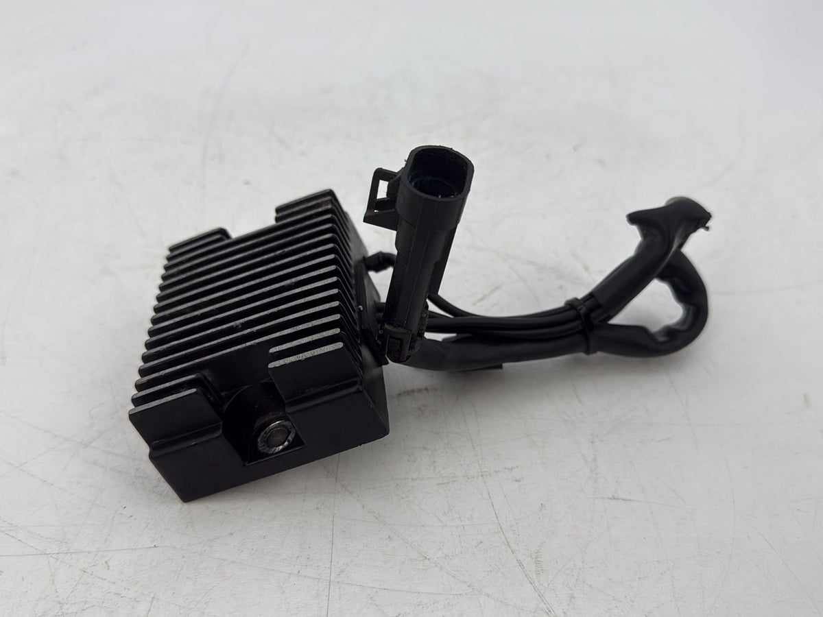 2006 Harley Sportster XL883C 883 Custom OEM Voltage Regulator Rectifier 74523-04