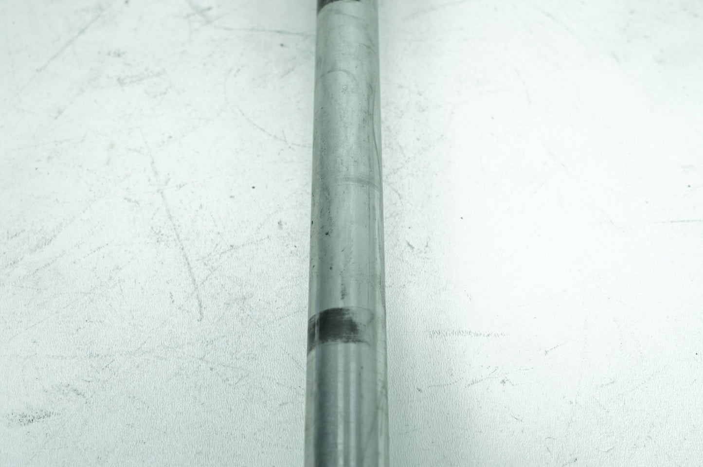 2009 - 2016 Harley-Davidson Touring Road King Classic Rear Wheel Axle Bolt Shaft 41056-09