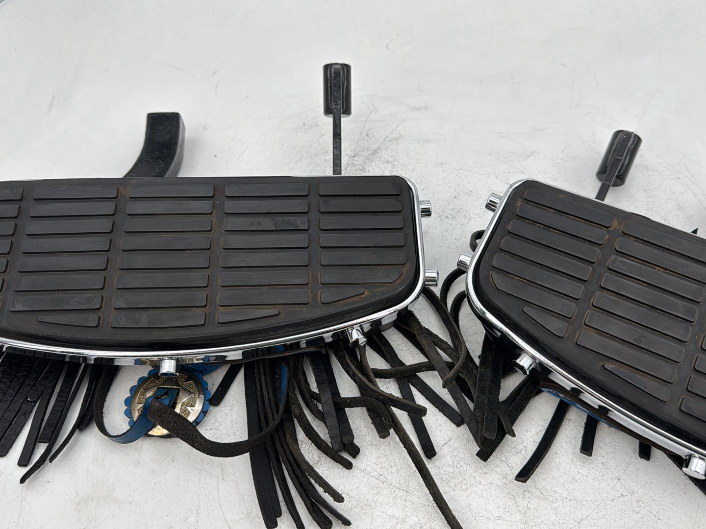 1999 - 2006 Harley-Davidson Touring Electra Glide Classic Left Right Driver Floorboard Foot Rest 50621-79A