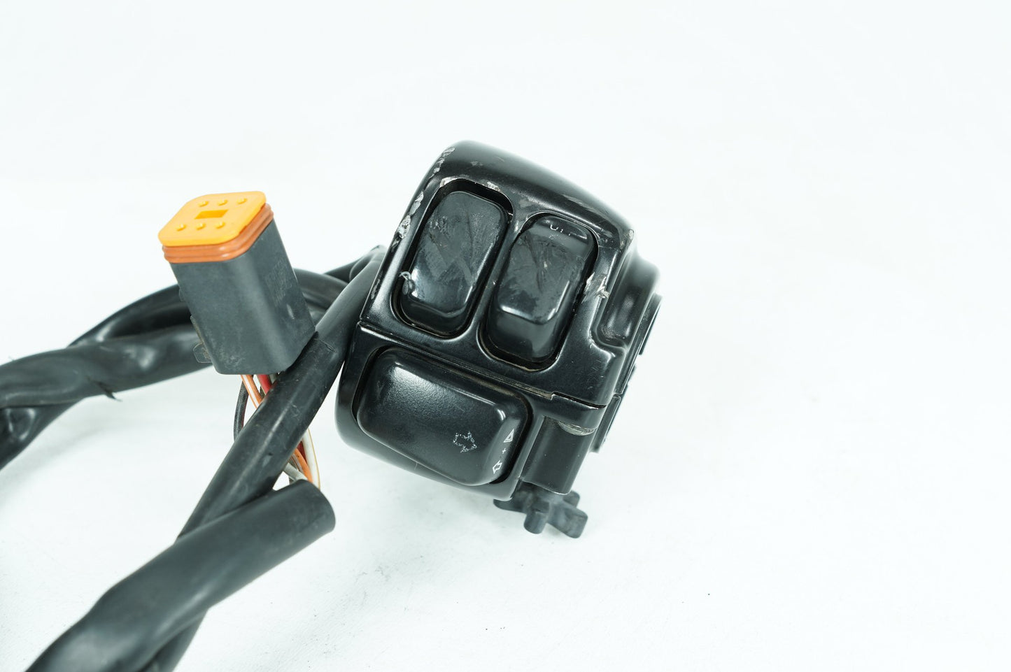 1999 - 2006 Harley-Davidson Softail Fat Boy Right Engine Start Kill Switches Controls  	71684-06A